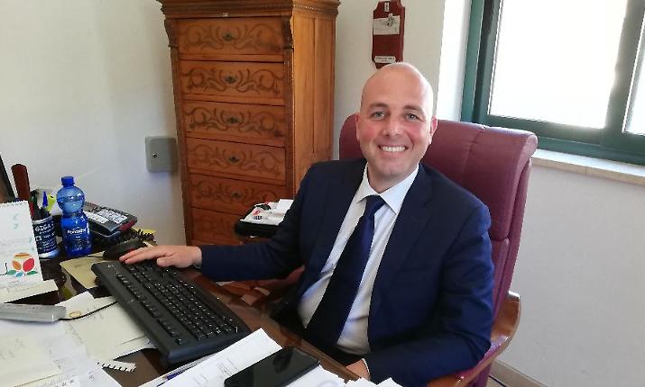 Burgio sfida la norma regionale: il sindaco di Serradifalco e figlio dell'assessore regionale corre per il terzo mandato