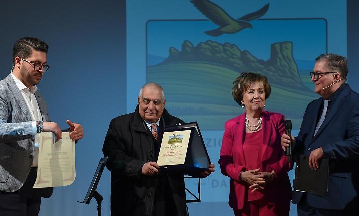"Serra del Falco" premia quattro eccellenze locali: don Vincenzo Sorce (alla memoria), Giuseppe Di Forti, mons. Antonino Migliore e Angelo Rizzo