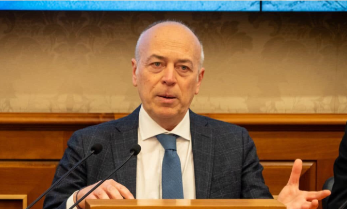 Emergenza medici a Gela, l&rsquo;appello di Lorefice: &laquo;Venite a lavorare al Vittorio Emanuele&raquo;